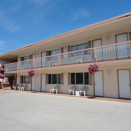 Bella Villa Resort Motel Osoyoos Exterior photo